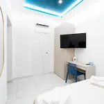 לינה וארוחת בוקר Vico Teresa 148