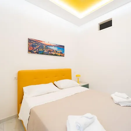 Vico Teresa 148 3* נאפולי